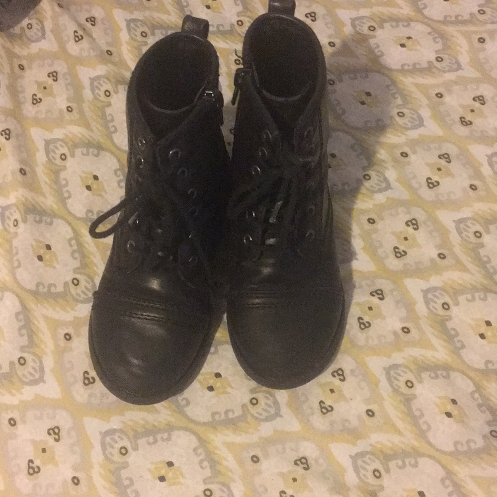 Toddler combat boots
